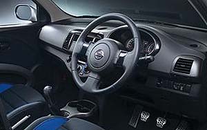 マーチ 12SR 内部